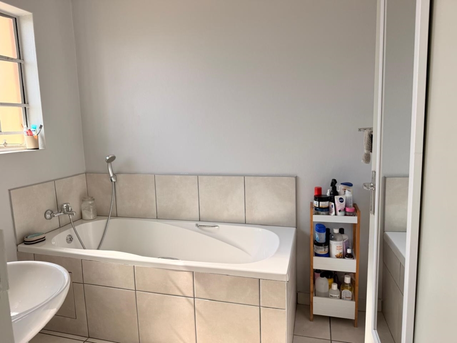 3 Bedroom Property for Sale in Waterkloof East North West